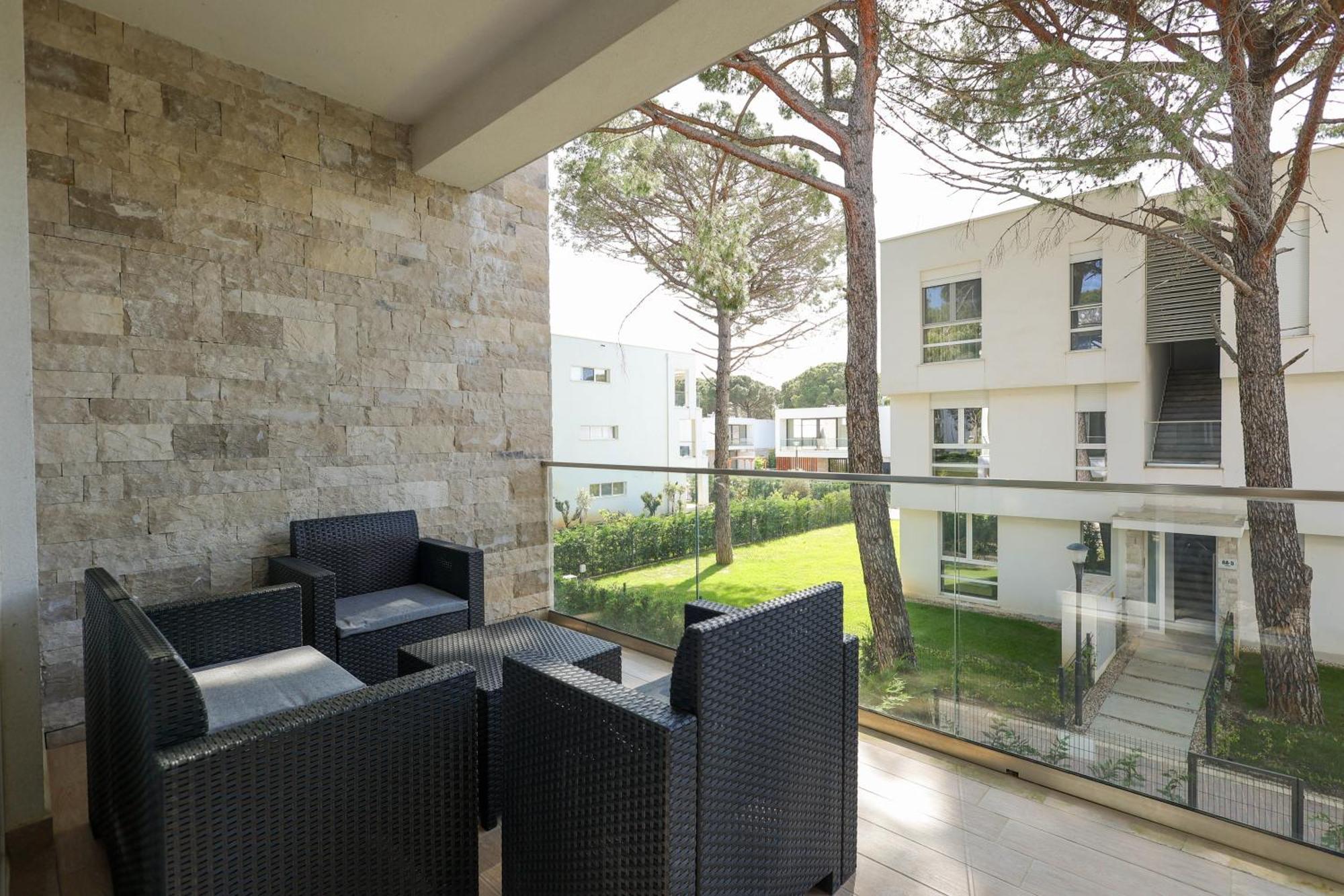 Sanpietro Vacation Apartments Durres Exterior photo
